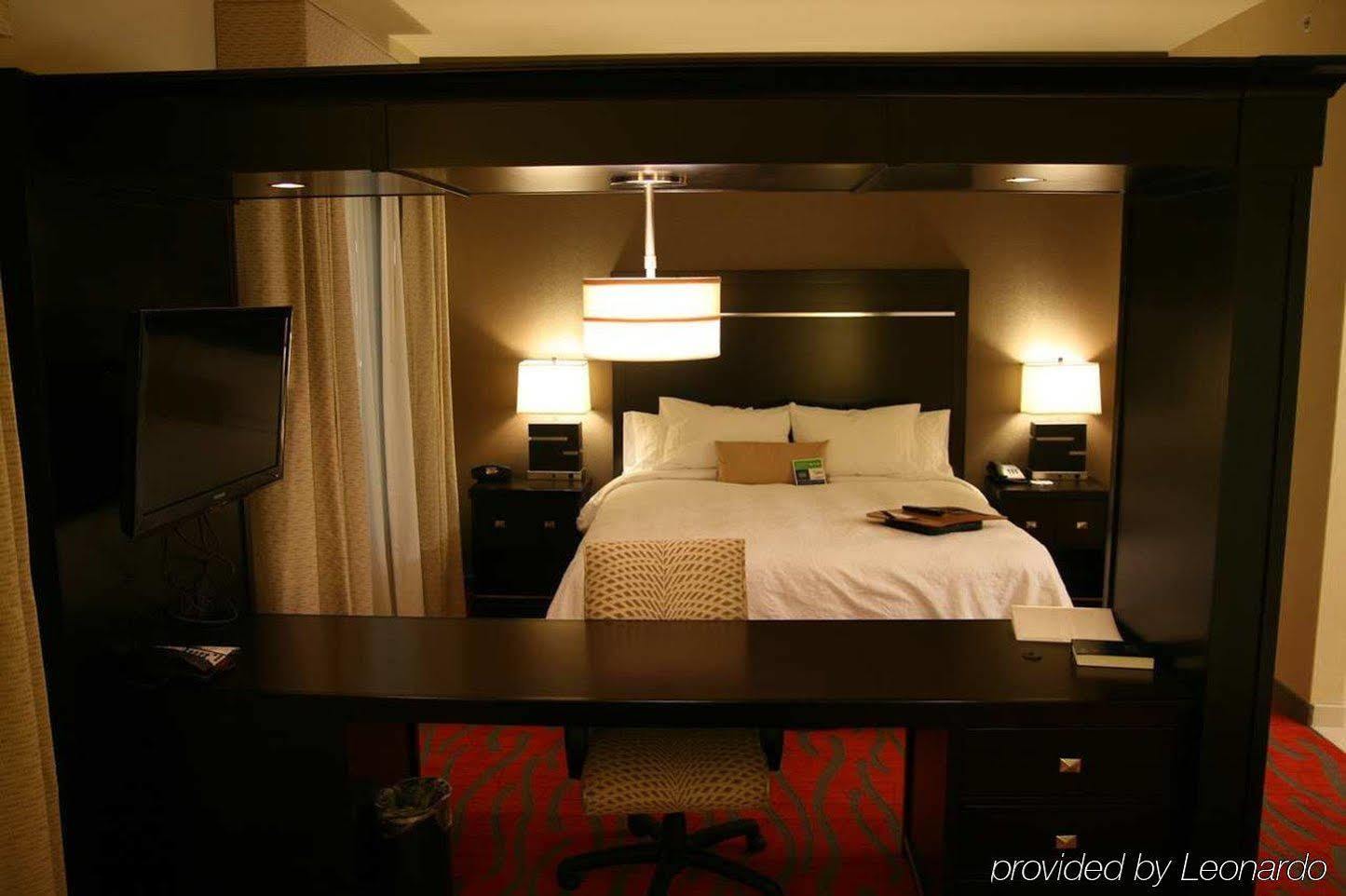 Hampton And Tulsa/catoosa Hotel
